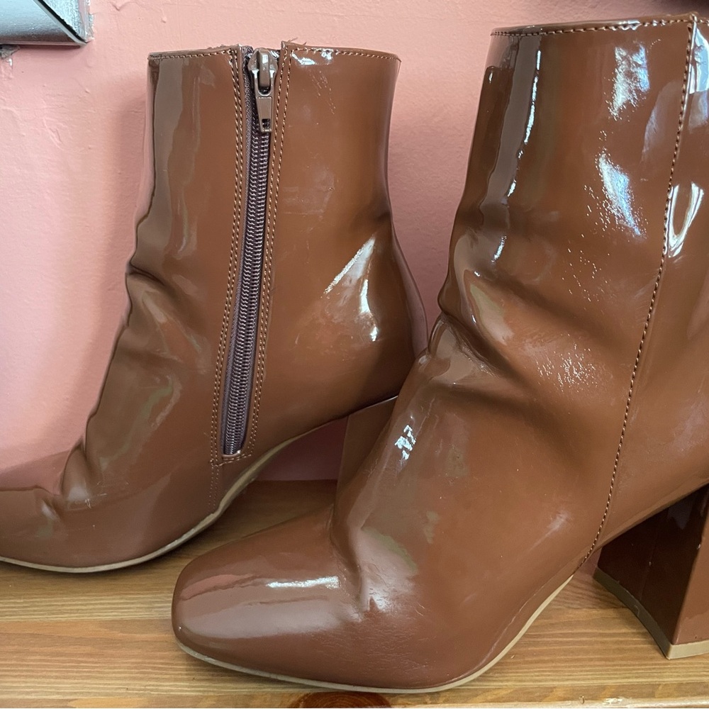 BAMBOO Glossy Tan Ankle Booties